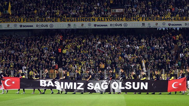 Fenerbahçeli futbolcular şehitlerimizi unutmadı!