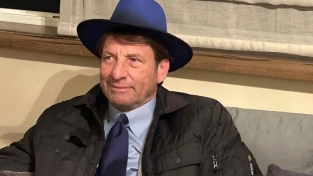 Kaya Çilingiroğlu’ndan oğlu ‘Junior Kaya’ ile yeni poz! Baba-oğul keyifler yerinde…