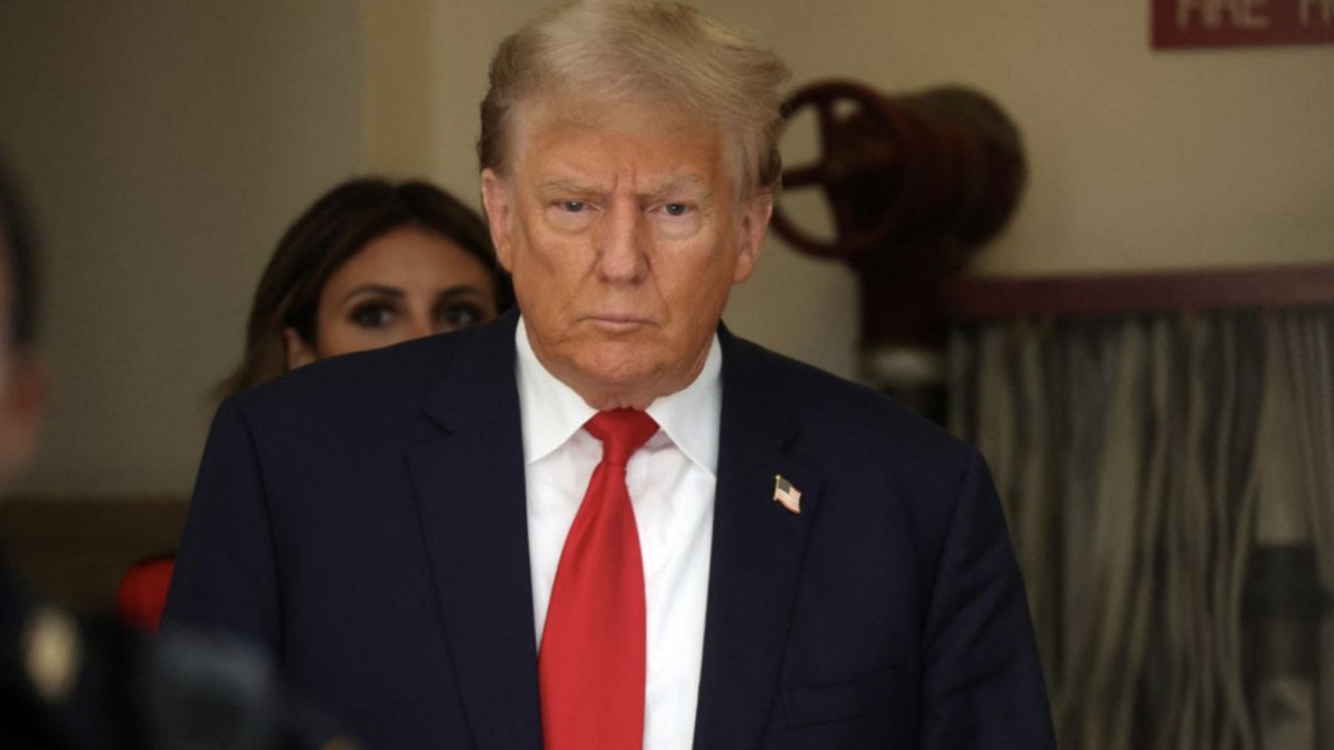 Donald Trump, ilk yurt dışı gezisini Notre Dame’ın açılışı için Fransa’ya yapacak