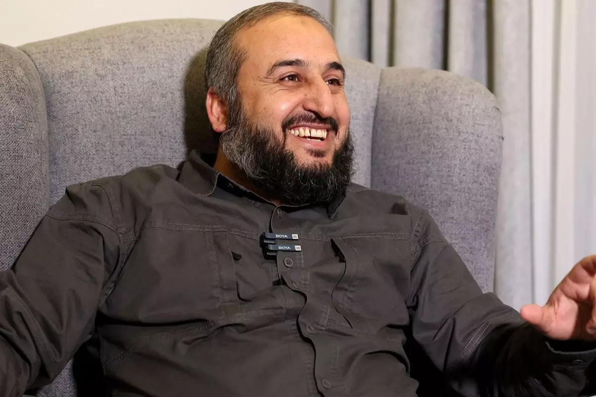 ‘Kürtlerin kontrolündeki bölgeler entegre edilecek’ demişti! Suriye’nin yeni savunma bakanı oldu